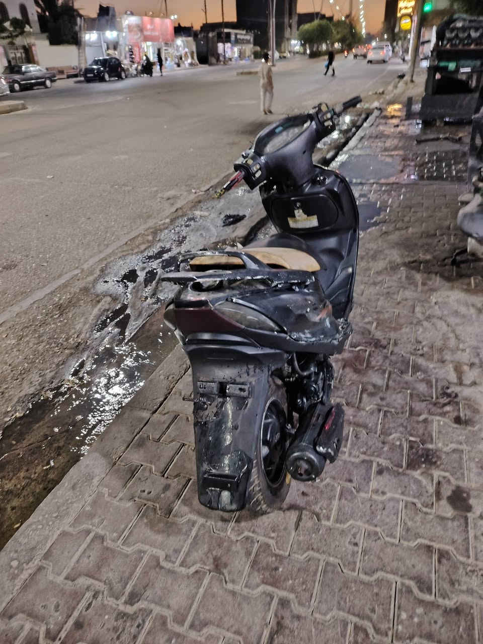 بسم الله الرحمن الرحيم
دراجه ياماها بومه
جاهزه صلف هندر شغاله مكينه ناعمه  شرط لا تبخير ولا تنقيص تايرات جدد كابريتر جديده بيها فقط صوت ب الكعكه مال الصالنصه خفيف
صدرها حلو ميطركع للبيع او مراوس مكاني الرمادي شارع الملعب
السعر 300 وبيها مجال قليل 
للتواصل ***********
