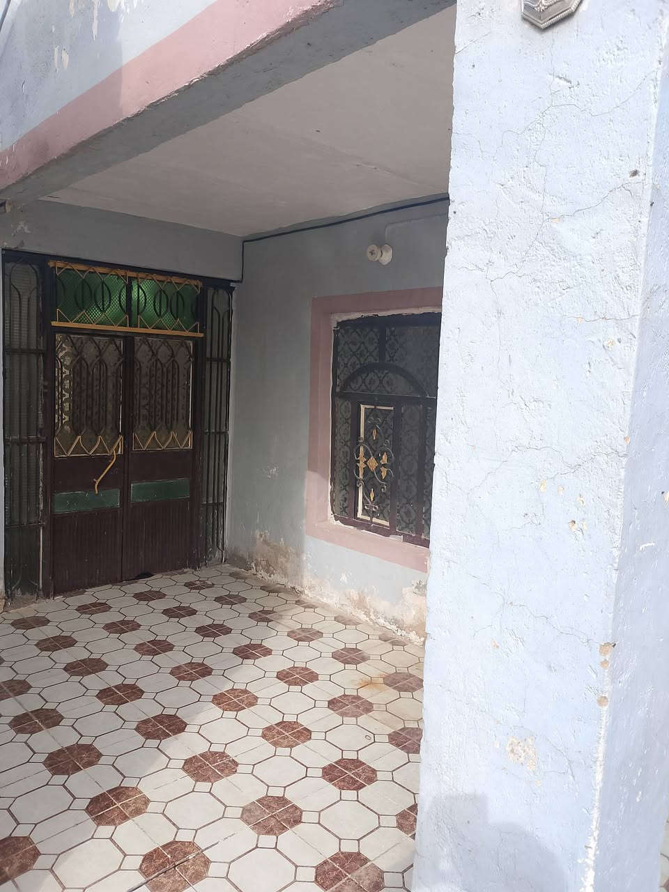 السلام عليكم
يوجد دارين متجاورين للبيع
المساحة // 600 متر 
العنوان // الهاشمية / محلة السادة ال سعبر / شارع البو عاشور (قرب جسر السياحي) 

للاستفسار والتواصل ***********
