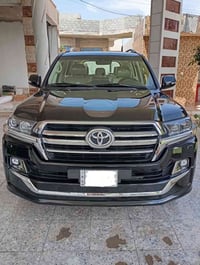 لاندكروز • ٢٠١٩ • الرمادي