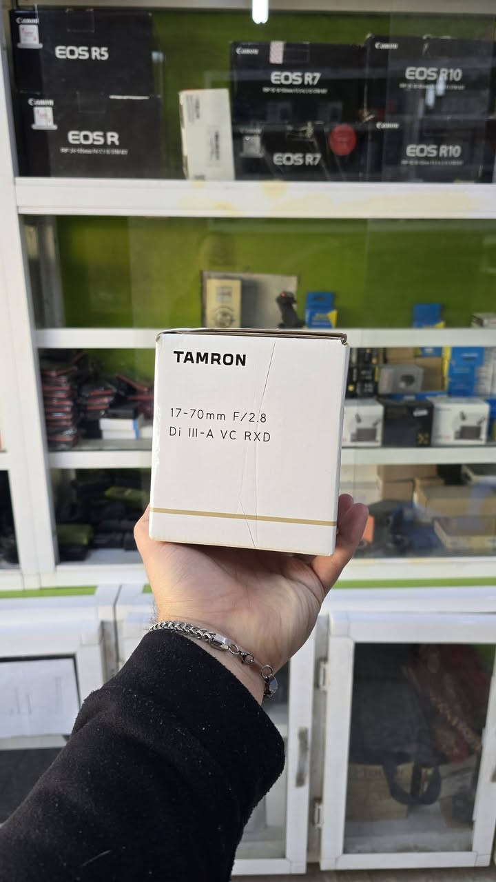 عدسات جديد جديد 💯✅️
70.200 F2.8 GM اصدار ثاني جديد✅️
سعره مليونين و700الف 
24.70 F2.8 GM اصدار ثاني جديد✅️
سعره مليونين و200الف 
17.70 F2.8 Tamro اصدار ثالث جديد✅️
سعره 750الف 
A7III  نضافه100% كامل ملحقات شتر2k
سعره مليون و370الف 
مكاني بابل ***********
