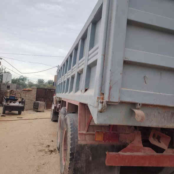 اقشم للبيع موديل 79 مكينه 55 جير 112 سعر 35 وبها مجال شاص بلادي طويل***********
