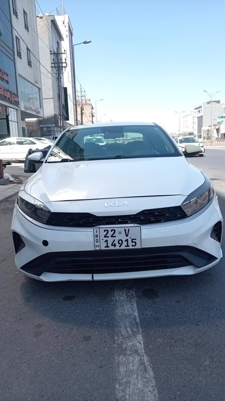 سلام عليكم عندي فورتي 23
السياره مكفوله من الصبغ والتبديل بيها فقط بارد قليل
مواصفات نص فول كير محرك مكفول السياره جديده واحلئ من الصور السعر 150
***********
