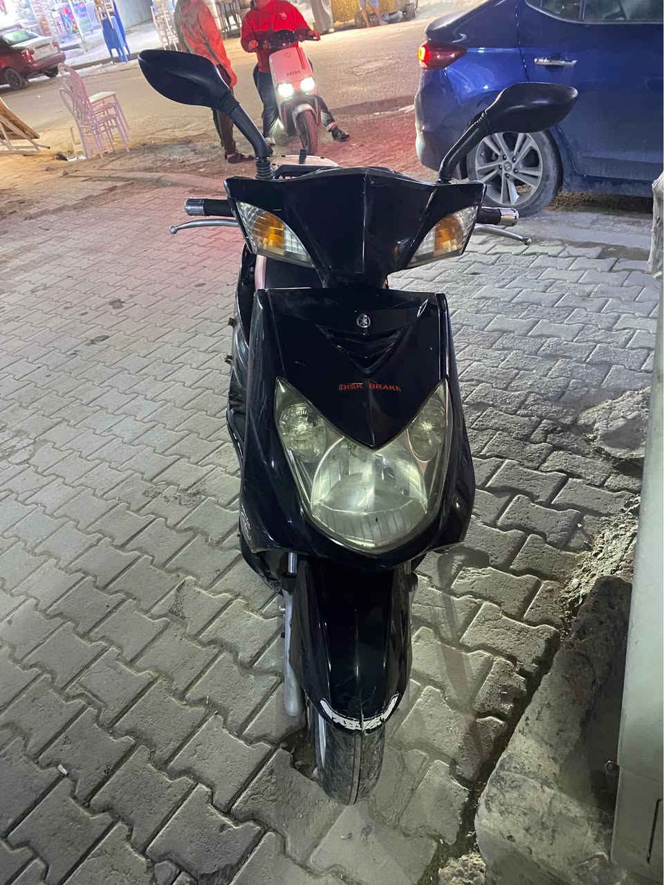 السلام عليكم سكنس فحل ياباني دراجة خير من اللة وكاله كشرهه نضيف حيل مكينه ناعمه صوت مابيهه انفتحت قبل شهر لأن نقصت دهن اول فتحة الهه دراجة كهربائيات كامله مابيهه اي نقص تاخذهه بس دهن وبانزين 
سعر: 750 وبيهه مجال
مكاني: الحريه ساحة عدن
رقمي:*********** بغداد, العراق
