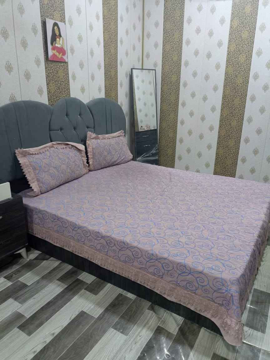 غرفه مرتبه يرادلها ملاحظات بسيطه مخفيه 300الف وبيها مجال 
مكاني شط العرب الكباسي الزغير *********** البصرة, العراق
