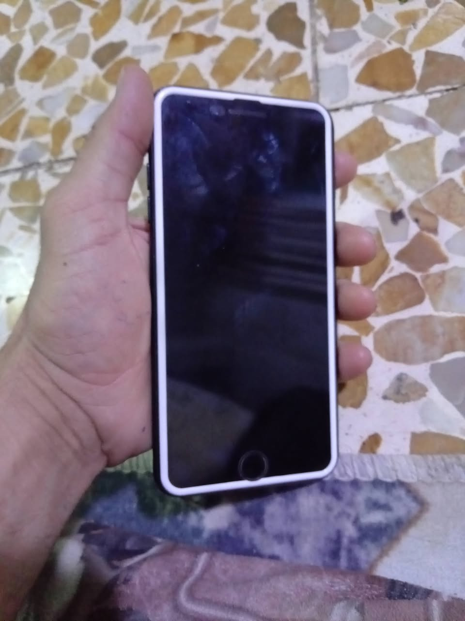 إيفون 7بلص ذاكرة 128 بس بطارية مبدل والباقي شرط عل حسابه السعر 110 بي مجال ***********
