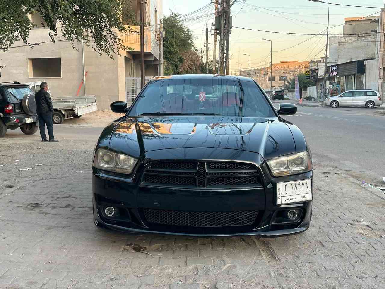 السلام عليكم حبايب سياره جارجر هيمي ٨سلندر مديل 2014 اصل سياره خير من الله حادثهه فقط جاملغ وباب صفحت سكن مبدلات نفس الون يعني اي كلير او صبغ ماكو كير محرك خير من الله بيهه وياله رياضي مختمات موبار وشوته رياضي موبار اصليه وبيهه دبات كات باك وكزوز اكس بايب سيارهه ممشاهه 98ميل مكاني كاضميه وهذه رقمي *********** بغداد, العراق
