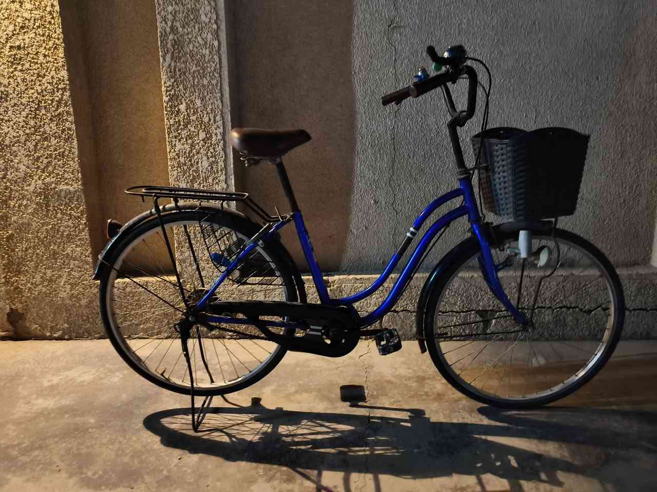 سلام عليكم باسكل بناتي للبيع حجم 26 سعر 85 وبيه مجال مكاني صويرة شارع النجمه للاستفسار ***********
