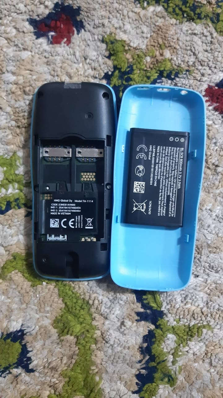 السلام عليكم
نوكيا اصلي وليس مقلد 
نظيف بطارية الاصلية مالتة 
خطين كلة شغال مكفول 
السعر ١٥ قفل 
شارع فلسطين مقابل وزارة العمل
***********
