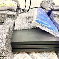 بلايستيشن ٤ برو • مهكر • نظيف ١٠٠