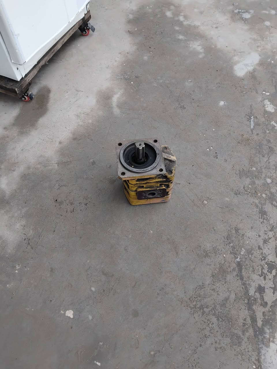 السلام عليكم للبيع مضخت ستيرن مع دنفص ستيرن للبيع شفل صيني حجم ٤٦ ل ج الاتصال على م***********غير متواجد على الفيس
