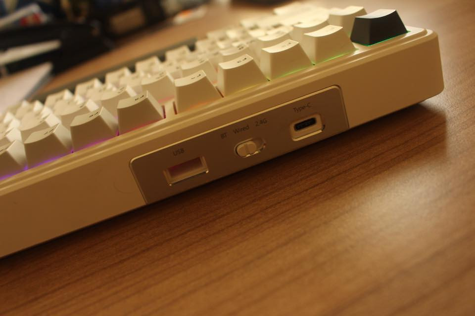 🔥 AULA F99 Mechanical Keyboard – Clean & Smooth | RGB Gaming Keyboard

Selling my AULA F99 premium mechanical keyboard in great working condition. The keyboard feels amazing for gaming and typing — smooth, fast, and very comfortable.

✨ Highlights
✔ All keys work perfectly
✔ Beautiful RGB lighting
✔ Strong premium build
✔ Clean and well taken care of

💰 Price: 55,000 IQD
👉 Open to reasonable offers and negotiations

Great choice if you want a high-quality mechanical keyboard for a good price.

📩 Message me anytime

� كيبورد ميكانيكي AULA F99 – RGB للألعاب والاستخدام اليومي

أعرض للبيع كيبورد AULA F99 الميكانيكي بحالة تشغيل ممتازة. الكيبورد مريح جداً للكتابة والألعاب ويعطي أداء سريع وسلس.

✨ المميزات
✔ جميع الأزرار تعمل بشكل ممتاز
✔ إضاءة RGB جميلة
✔ جودة تصنيع قوية وفخمة
✔ نظيف ومعتنى به

💰 السعر: 55,000 دينار عراقي
👉 قابل للتفاوض وتقبل العروض

خيار ممتاز لمن يريد كيبورد ميكانيكي احترافي بسعر مناسب.

📩 راسلني إذا مهتم.


**إذا كنت صاحب هذا الإعلان وتريد حذفه لأي سبب، رجاءا أرسل رسالة إلى الدعم الفني**