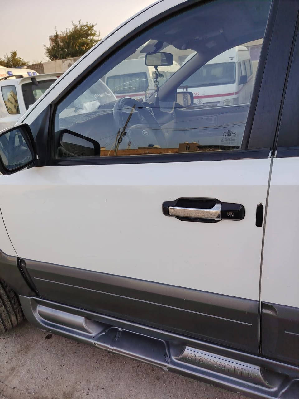 للبيع ٩خليجي كير مكينه بلاد٣٥٠٠ تمام تبريد بيها جاملغ امامموجوده بكربلاء بسمي سنويه صادره من كربلاء ***********   العبري والدعاميات وبارد بالبنيد ورصعات ٩٥ بيها مجال
