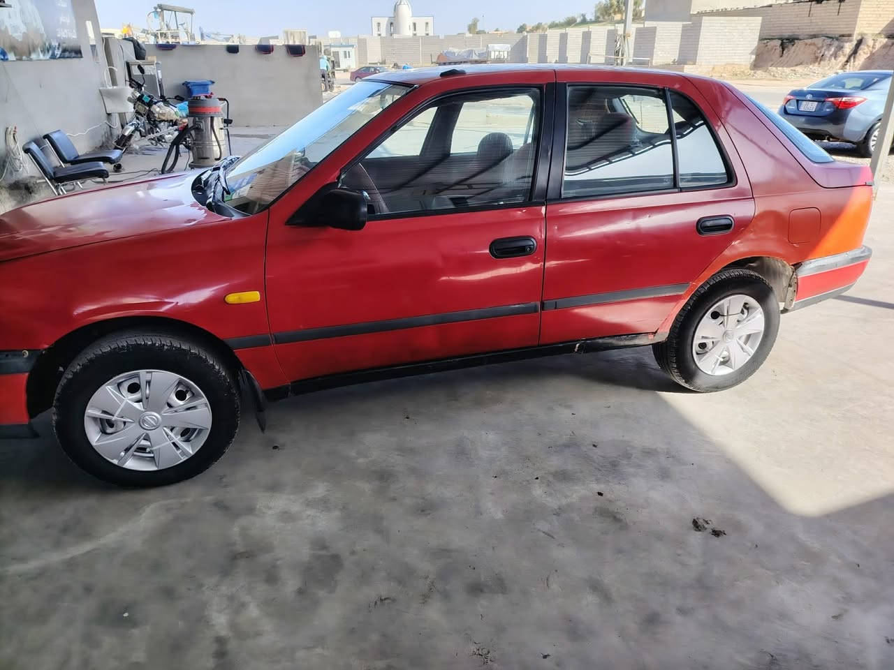 السلام عليكم 
سياره نيسان سني للبيع وذامراوس مارك نضيفه فقط
موديل ١٩٩١
حداديه نضيفه 
 رقم فحص كركوك سنويه صاقطه ب٢٠١٩
شرط الوكاله والتحويل 
تايرات نص عمر 
دواخل نضيفه كهربائيات شغاله 
السعر 22وبيه مجال شويه 
للاستفسار ***********
