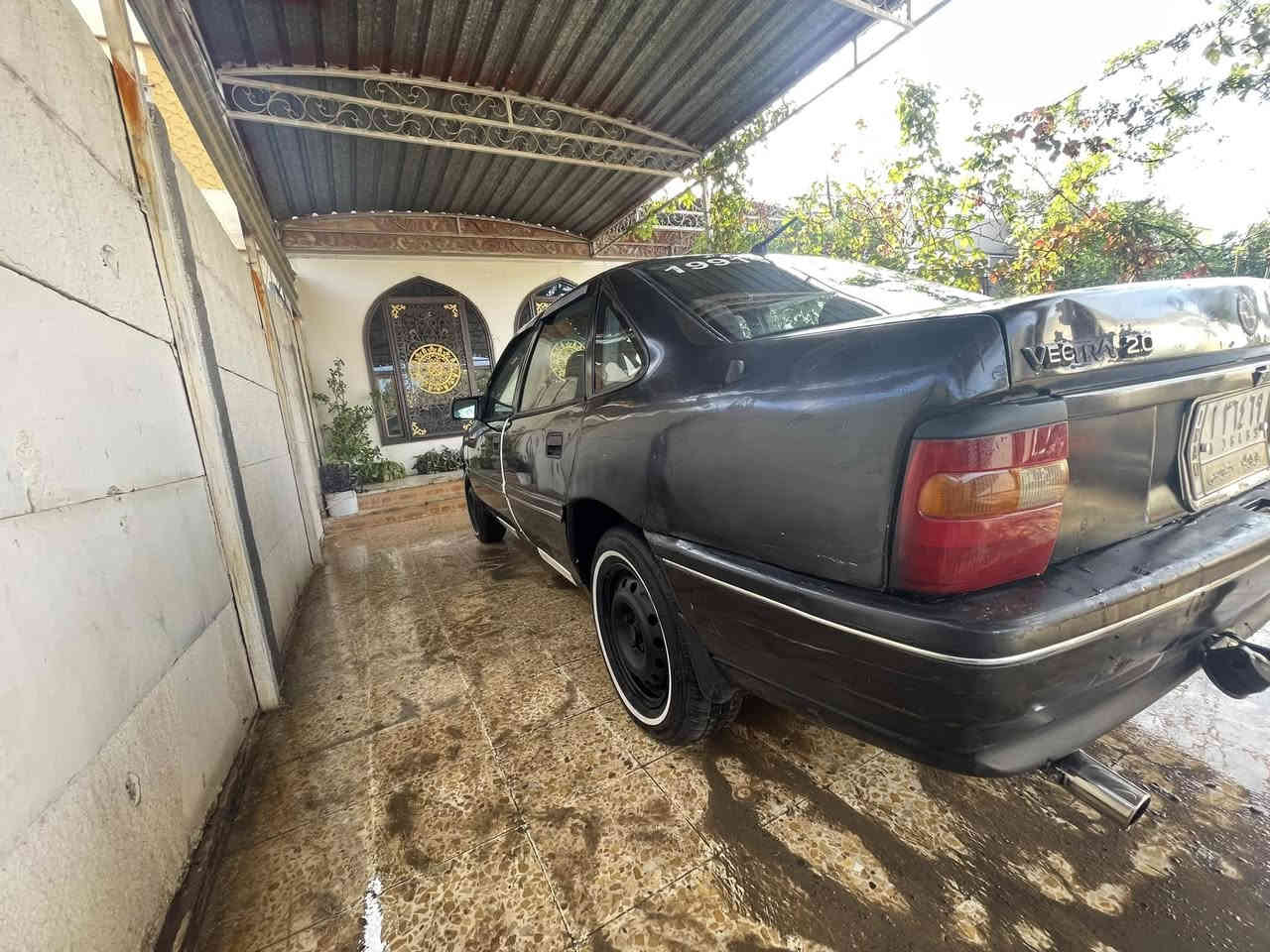 اوبل موديل 91  بدون حادث   حجم 20  سنويه عظم عاج ساقطه ب21 بطاقه بيها مال غير سياره 
سعرها 29 بيها مجال قليل 
***********
