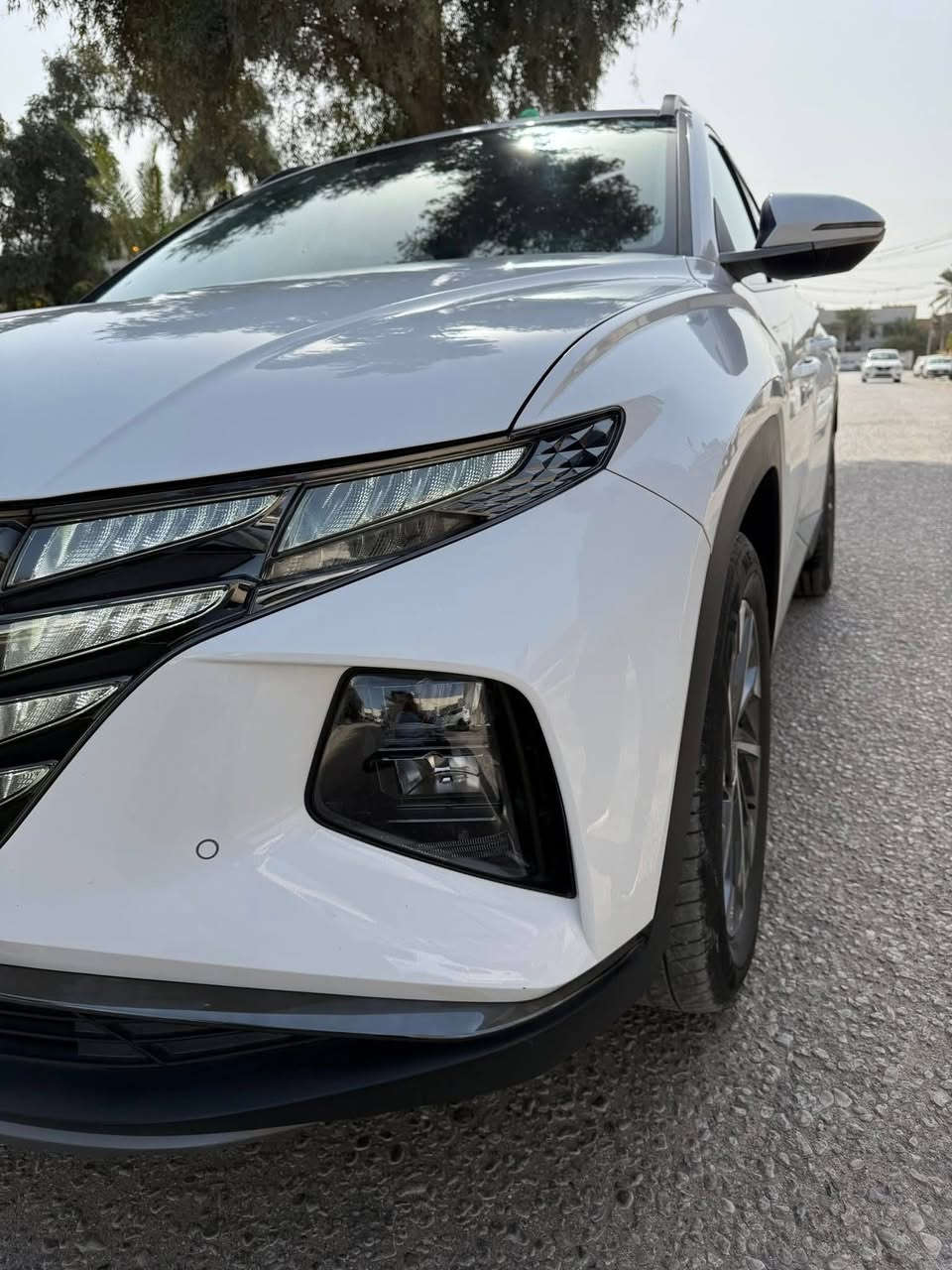 السلام عليكم توكسان للبيع او مراوس بيكم او سورنتو كفالة عامة بيه شوية بارد مكفولة من الصبغ والفتح سيارة جديدة تخم تاير جديد كله على وضع الشركة موديل ٢٢ رقم بغداد انكليزي لاستفار الاتصال *********** اتصل وتدلل
