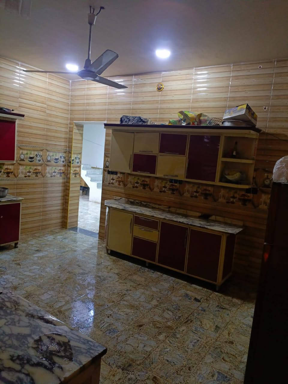 سلام عليكم  بيت للبيع الشعلة الدوانم المساحة ٣٥٠ متر 
واتساب ***********
