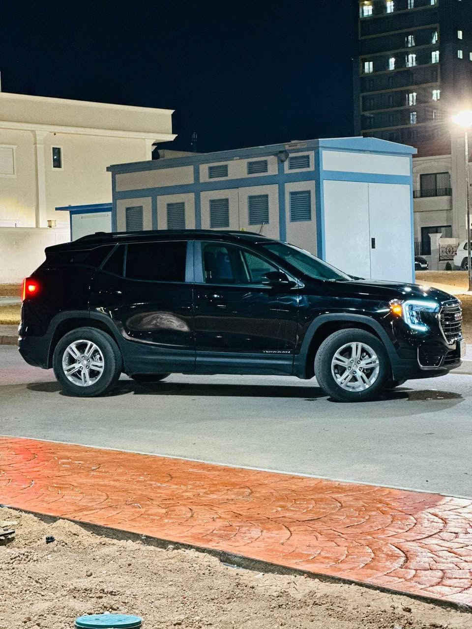 لون  اسود ميتاليك
فول عدى الفتحه 
بدون ايرباك 
الحادث / بسيط  جدا جاملغ خلفي واكو صبغ شي بسيط جداً جاملغ امامي وباب خلفي عكس السايق 
الوحة /اربيل  رقم جديد باسم شركة وكالة او تحويل
المواصفات
1- اللون اسود
2-الفئة SLE
3-ويل حجم   18
4- نظام اوتو ستوب توفير
5-بصمة أبواب مع بصمة تشغيل / تشغيل عن بعد 
6-ويل كب 
7-كشنات مخمل  / حضن رياضي
8-كشنات هيتر  كامل
9-تبريد أمامي خلفي 
10-شاشه  
11-رادار امامي مانع تصادم ايقاف تلقائي
12-تحديد مسار 
13-كشاف ضباب 
14-وقوف ذاتي
15-كامره خلفيه 
هاند بريك بصمه
16-ماشيه 15 كيلو متر  زيرو
نظام ملاحة كامل
رادار شاشة
حساس بشري ايقاف ذاتي

17-محرك 1500T تيربو 
#وباقي المواصفات خير من الله 
تواصل 
***********–*********** البصرة, العراق
