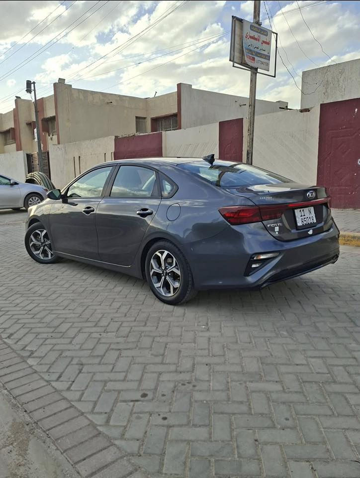 السلام عليكم ورحمة الله
اخوان kia forte 2019 نسخة الستندر
مكينة 2000
كير بلادي ما مبدل
تبريد جدا ممتاز وعال العال
السيارة ماشية 105 الف ميل
ضربتها بامريكيا باب عكس السايق وشوي  من باب الورة pdr
طاك فقط الاير باك مال البردة الجانبي الباقيات كبس بلادي
السيارة اكو ملاحظات مصورها..صور الحادث موجودة عندي وباقي الصور للتواصل على هذا الرقم ***********  
مكاني بغداد - الشعب
السعر 112ورقة وبي مجال للشراي ان شاء الله مانختلف
