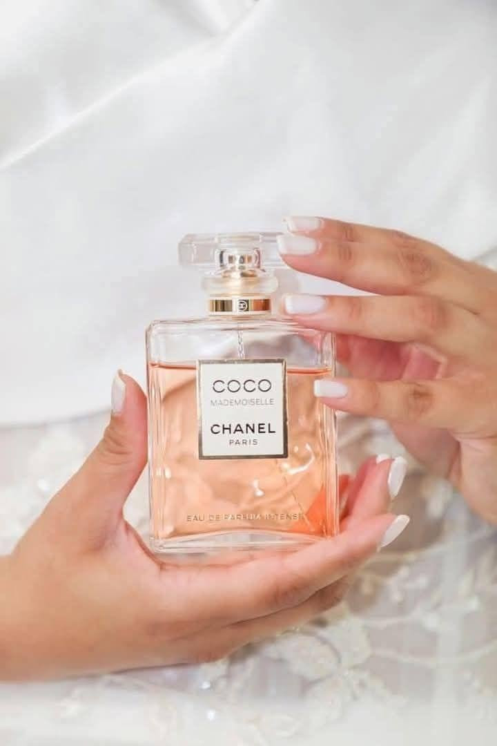 عطر  COCO CHANEL الاصلي 💯
 
كوكو شانيل الاصلي 🌸 

✅أطيب وارقى عطر نسائي بامتياز كوكو شانيل 😍

عطر نسائي جذاب و راقي ♥️

 واحد من افضل العطور ، واكثرها مبيعا في العالم 😍

هو عطر نسائي جذاب و مثير، ♥️
يعد عطر كوكو شانيل واحد من افضل العطور ، واكثرها مبيعا في العالم 😍
حيث تفرد عطر كوكو شانيل باللمسة الكلاسيكية التي تحمل في تناغم شديد اهم صفات المرأة العصرية 😍❤

السعر 25 الف

التوصيل لجميع المحافظات مجاني 🌹 بغداد, العراق


**إذا كنت صاحب هذا الإعلان وتريد حذفه لأي سبب، رجاءا أرسل رسالة إلى الدعم الفني**