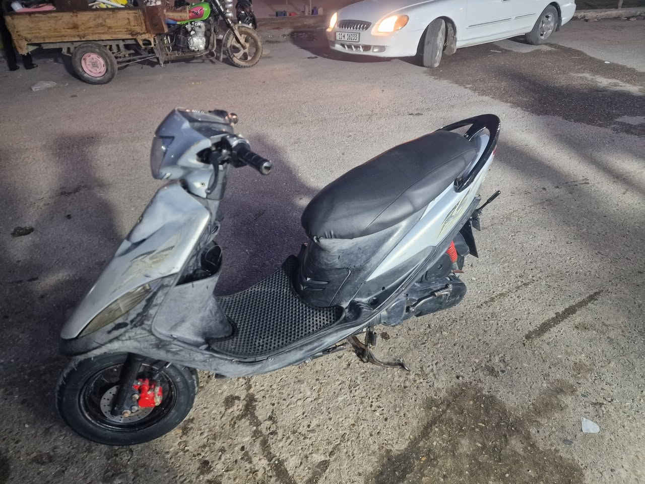 السلام عليكم ماكس عدلة دراجة رمبة سلف نكرة هندر كهربائيات كلة شغال شلعة ومعدل فول اي نقص مابيهة مكينة خرسة ما مفتوحة السعر ٦٧٥  وبيهة مجال العنوان بغداد جكوك ***********
