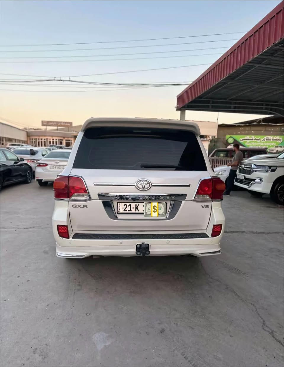 سلێمانی
وەنەوشە gxr 
مۆدلێ ٢٠٠٩  شکل گۆراوە بۆ ٢٠١٥ 
یەک پارچە بۆیاخە بێ ناو کرد 
مەکینەی کراوەتەوە 
هەشت بستۆنە 
290$ گەلاو مەعمەلە
0771 591 6060
0750 156 2050
