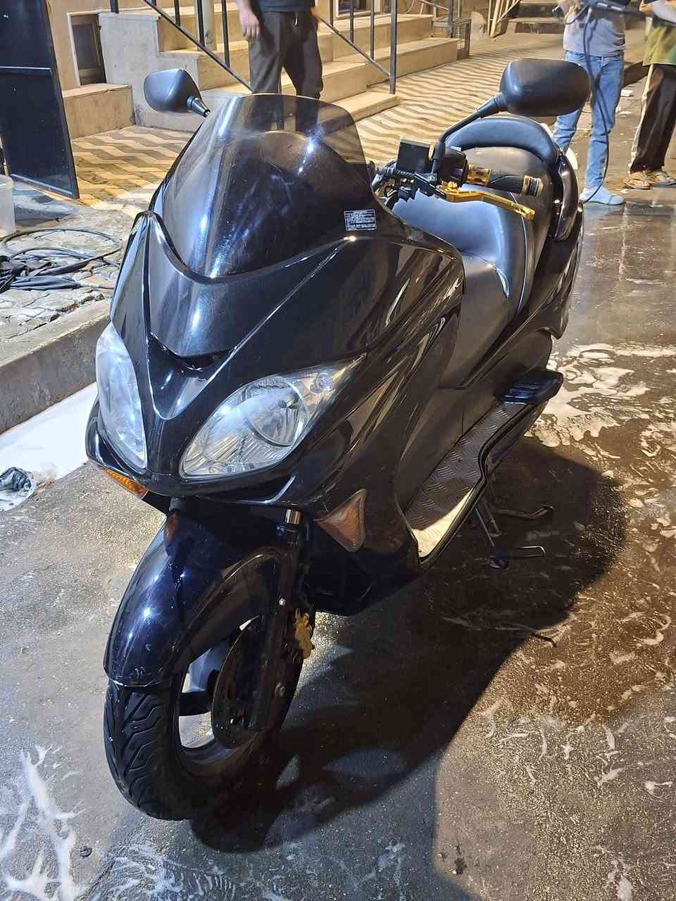 السلام عليكم
صفر ٨ 
كير ملغي 
شلعه بطناش
ستاند حساس 
جهاز انذار 
زنون عالي ناصي 
بانزين كله محسن 
دهن امزويل  
كفاله 
كزوز رياضي 
دشبول red
بك لايت كرستال 
الدراجه ما ماشيه هواي واحلا من الصور بهوايه مكاني نجف رقمي ***********
مامتواجد عل فيس
سعره مليون و١٥٠ وبيه مجال لشراي
