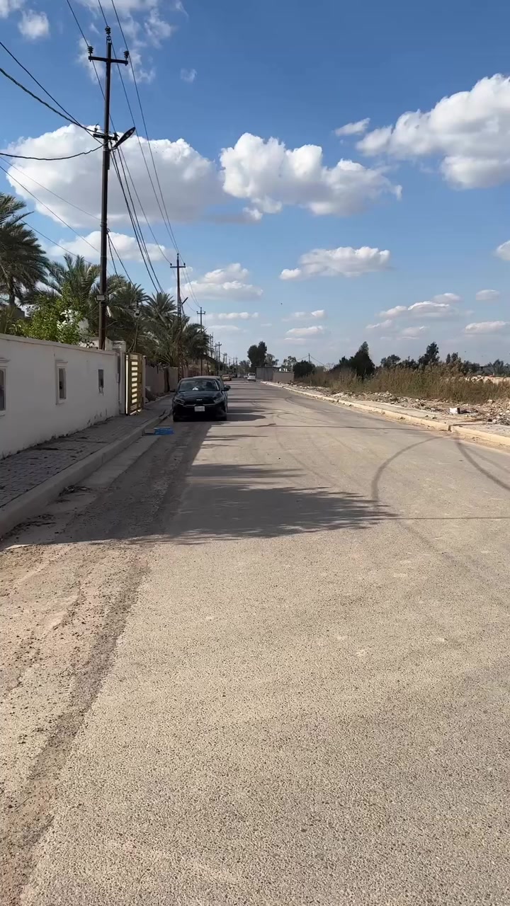 السلام عليكم 

قطعه ارض المساحه 100م وجه 5 نزال 20 
ملك صرف زراعي سند 25 صافي من صاحب السند نفسه تتكاتب ويا 
واصل مي وكهرباء وانترنيت 

الموقع / كميره مقابل جزيره بغداد السياحيه عرض الشارع الرئيسي 14 والفرعي 8 

السعر : 28 وبيه مجال 

للأستفسار : ***********
