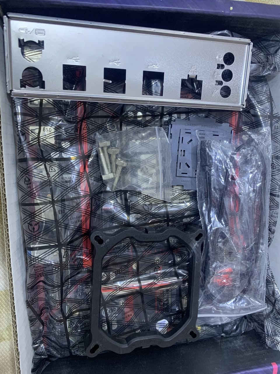 السلام عليكم بورد زيون kllisre E5-F9 بعده بالكارتون مفتوح لغرض الفحص وشغال تمام +وياه معالج زيونE5-2650 v4
وكرت شاشة gt610 شغال عل فحص
بالاضافة الى بورد زيون ثاني ابيعة فحم ما اعرف جان يشتغل فجأة وكف 
قيموهن وبالعافية ابيع شلع


**إذا كنت صاحب هذا الإعلان وتريد حذفه لأي سبب، رجاءا أرسل رسالة إلى الدعم الفني**