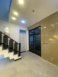 مجمع السلطان الثاني • ١٠٠م • ٣ غرف