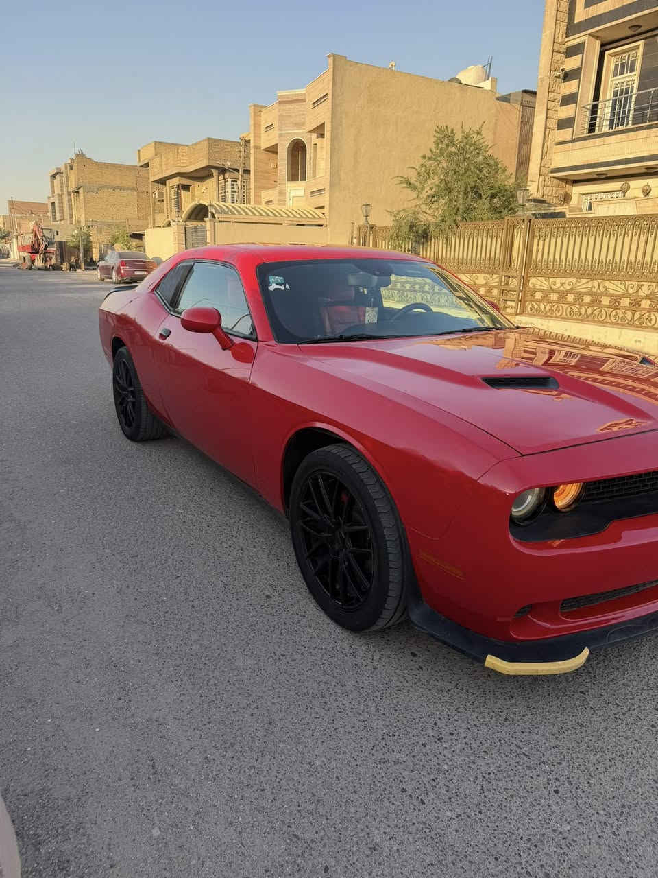 السلام عليكم
جالنجر sxt 
رقم بغداد 
موديل 2019 
احمر اللون 
ماشية 61 الف 
الداخل احمر 
تشغيل عن بعد 
محرك 3600 محرك كير تبريد مكفول 
حادث جاملغ امامي جهه الصدر مصبوغ وبيها شخطين بارد 
وهنا بلعراق صار بيها حالوب وسويته bdr ورجع ممبين ابد 
صور الحادث مرفقة بلمنشور 

السعر 145 

***********
