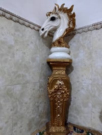 للبيع • تحفة • ديكور