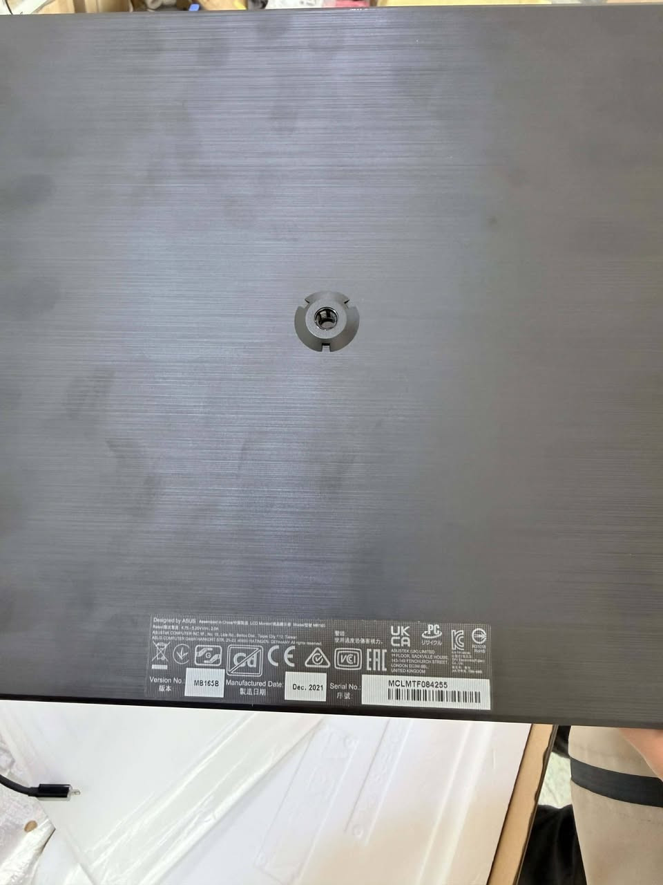 📺 للبيع شاشة محمولة لمس (Touch) – 14 إنج
🔹 شاشة محمولة قياس 14 إنج
🔹 تدعم اللمس 100%
🔹 مناسبة للـ لابتوب – الموبايل – البلايستيشن
🔹 خفيفة وسهلة الحمل
🔹 جديده بالباكيت ما مفتوحه نهائيا فتحتها فقط لغرض تصوريها 
📦 بدون نظام (شاشة فقط مو تابلت)
🔌 تحتاج جهاز يدعم إخراج شاشة
💰 السعر: اعلى سعر ابيع
📍 المكان: يوجود توصيل لكافة مناطق العراق
📞 للتواصل:  ***********
