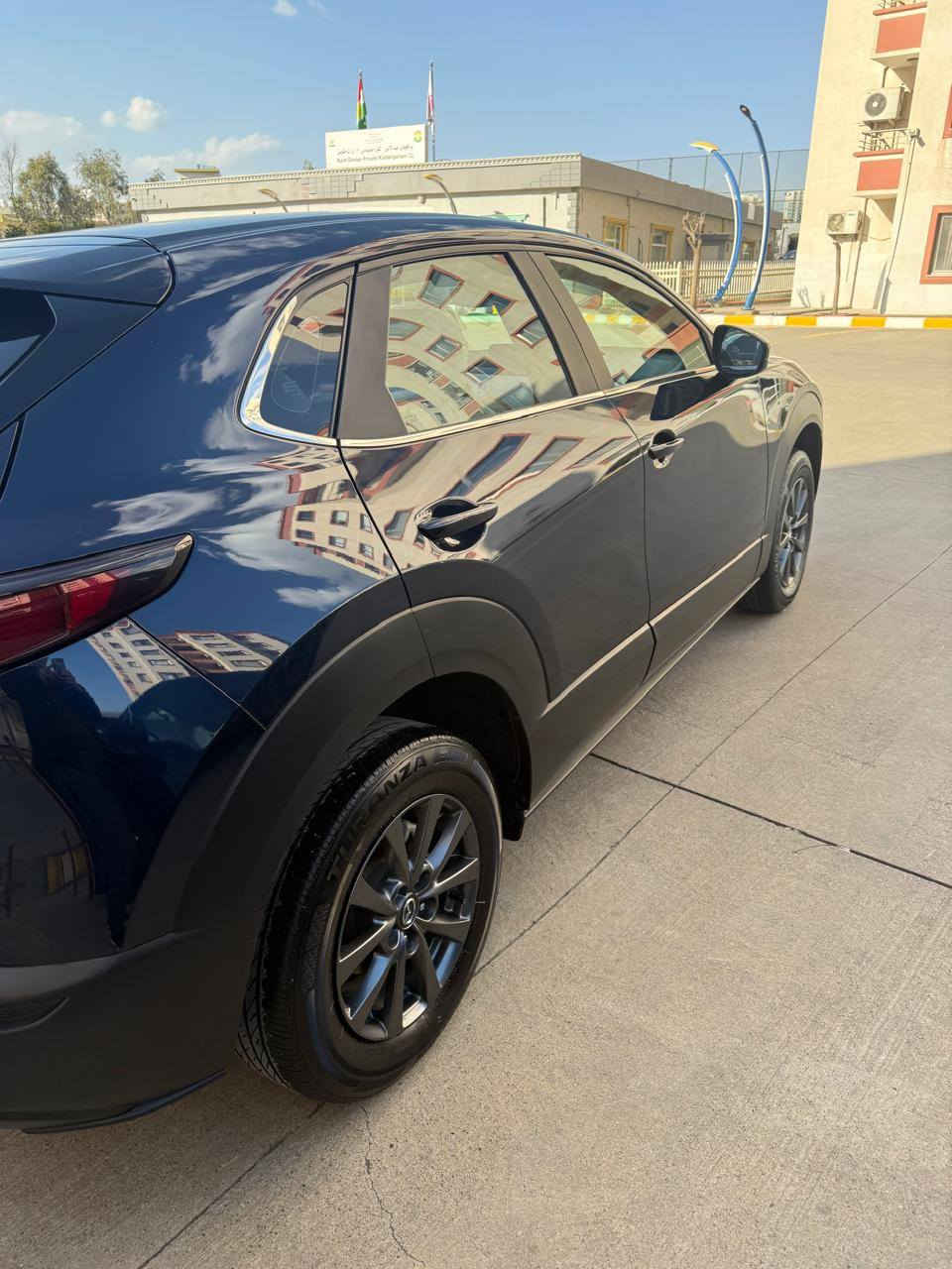 ئەم مازدایە بۆفرۆشتن مۆدیل2023
مواسەفات ئەمریکی دووپارچەی بۆیاغە بئ ناگرتن بۆنیت و چەمەلەغی پیشەوە سەنەوی تازەیە تا 2030 
سعری152کەمیک مەجال
شوین.سلیمانی
ژ.م*********** السليمانية, العراق
