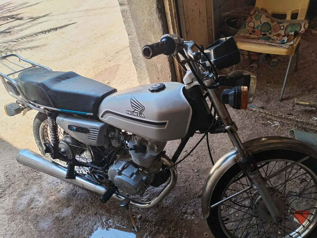 سلام عليكم دراجة اربع كير للبيع دراجة احله من صوره السعر 375وبيه مجال حك الجيه مكينه حلوه مكاني طويربج منطقه  السياحي   دراجه اوراق اصوليه  للاستفسار ***********
