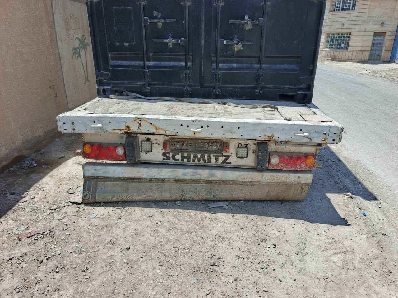 السلام عليكم عربانة اوربية البيع  دنكير مارسيدس طول ١٣/٦٠ الرقم السعر ٣٥ ***********/‏//‪***********‬‏
