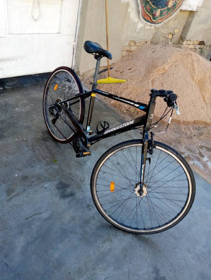 السلام عليكم
بايسكل C700
برجستون ياباني 
نمر 7×1
الامنيوم 
وضع حاويه 
سعر 140 الف وبي مجال 
مكاني بغداد حي العامل 
الاستفسار ***********
