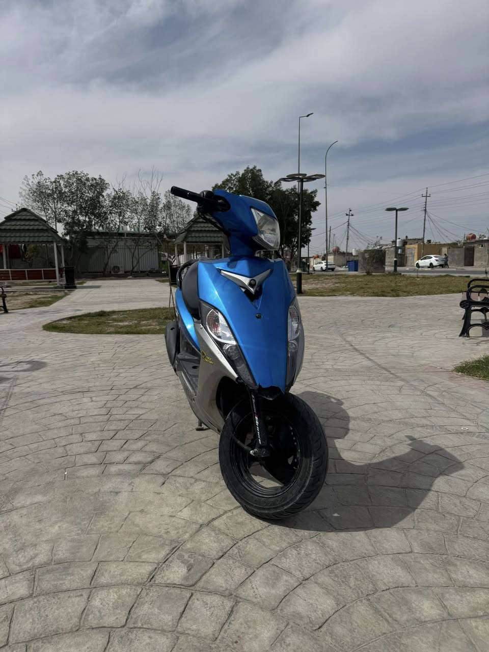 السلام عليكم دراجة ماكس مضلع حديث دراجة رمبة فول نظافة بيها كسر بسيط بالكفر دراجة كفالة عامة رايدها مراوس بسكنس جبلي مامفتوح مكاني بصرة معقل ***********
