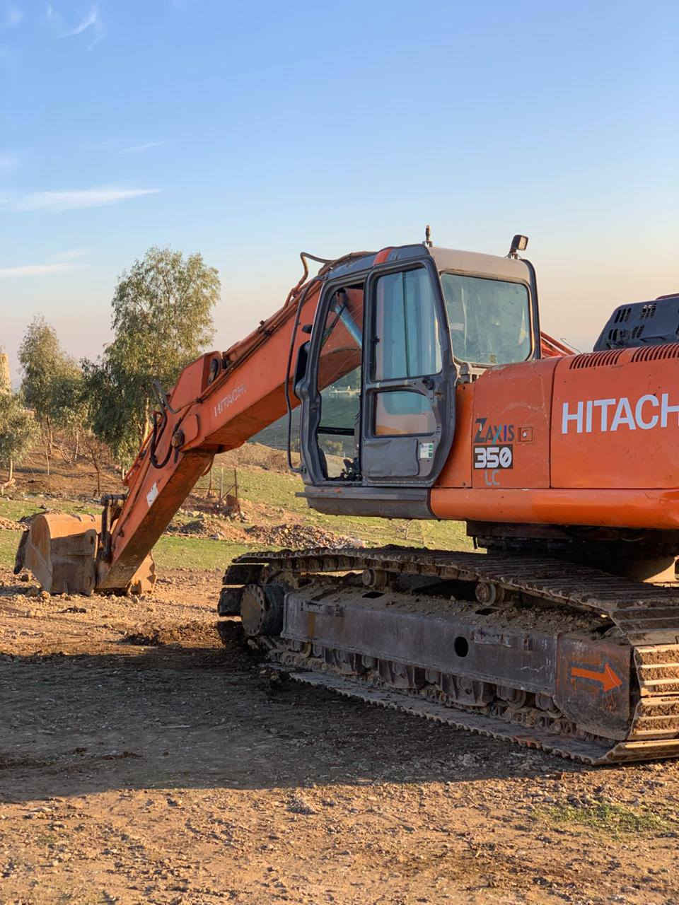 السلام عليكم حفار هيتاشي للبيع
330
مکینه نوع ازوز موديل 2002 رقم اربيل حت التبريد شغال شرط التحويل السعر 350 بي مجال قليل

حفار جاهز مابي اي نص من كل النواحي المكان موصل التواصل معه صاحب الرقم ***********/***********
