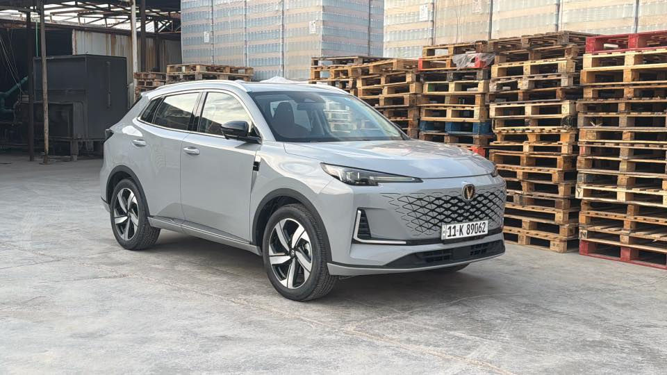 للبيع شانجان يوني اس 2025
فول مواصفات 
محرك 1.5 T
مكفولة كفالة عامة من كلشي حتى من الشخط
مغلفة PPF بسعر 1000 $ امريكي ضمانه 10 سنوات
ماشية 5000 km
مواصفاتها معروفة
دهن مبدل جديد تمشي عليه 10.000 km

السعر 227 $

***********
