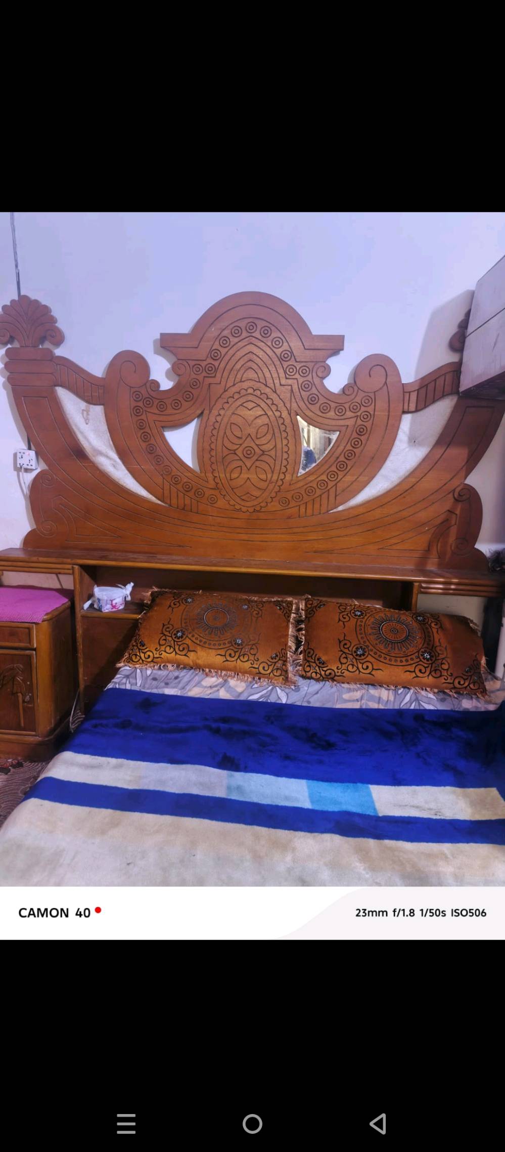 تخم 10 مقاعد نضافه 80% السعر 250 الف والغرفه اخشاب تجي وتشوف حسب القناعه السعر 550 مكاني النجف حي المكرمه 