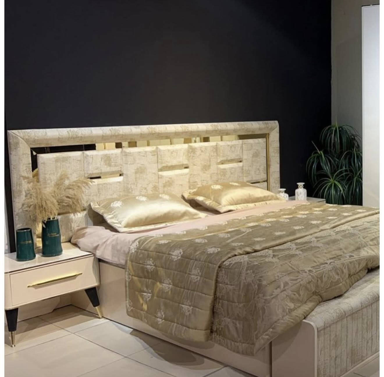 غرفة نوم تركية اخذتها من فكتوريا 
اخذتها استخدام جداً قليل بعدها جديده بمليونين ونص 
كنتور زواية 6 مترات 
كل صفحه 3 متر 
سرير مخزن قياسه 310 مع الكومديات 
مراية عمودية 
خزانة جانبيه 

و موجود الدوشك مالتها همات بعده جديد ب250


**إذا كنت صاحب هذا الإعلان وتريد حذفه لأي سبب، رجاءا أرسل رسالة إلى الدعم الفني**