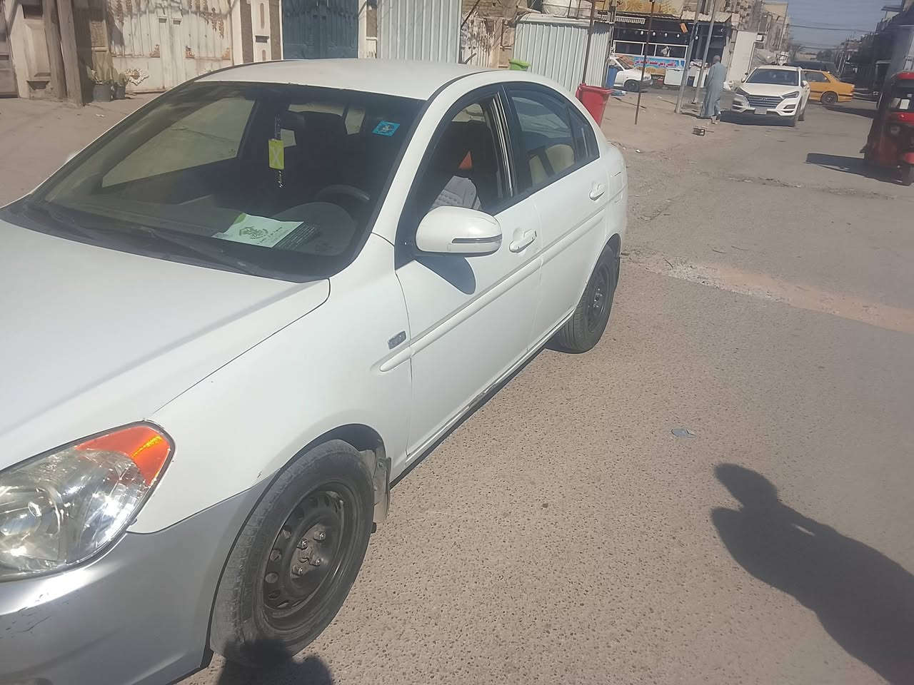 السلام عليكم اكسنت للبيع موديل 2011 خليجي مكفوله من كلشي من عدا الدعاميه مبدله السيارة كامله مكمله بسمي تحويل ثاني يوم تحويل سياره ما عايزه اي نقص السعر 95$ وبيها مجال المكان بغداد الشعب *********** الشراي يخابر ويدلل
