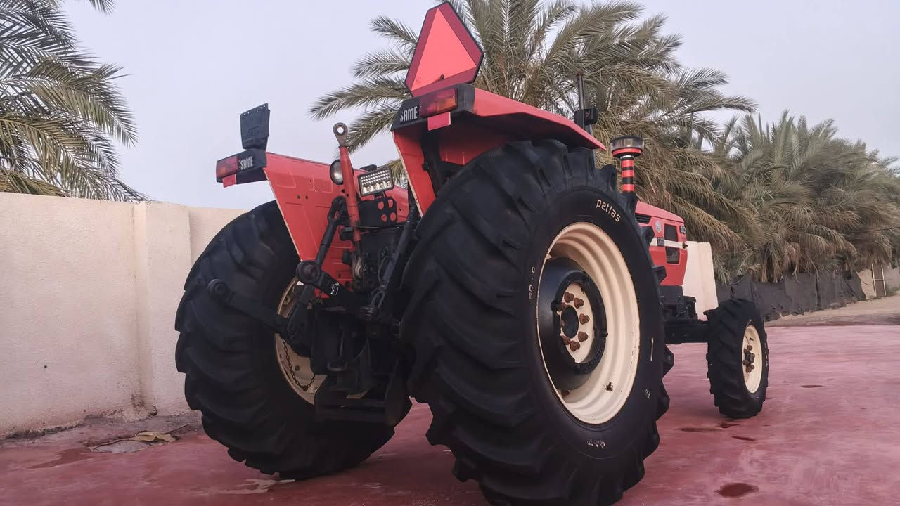سلام عليكم مكينة إيطالي 2001الحجم 80حصان ما مفتوحه عله وضع الشركه  لا تبخير ولا تنقيص رقم وسنويه بدون تحويل  جاهزه من كلشي ***********/***********
