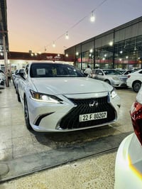 Lexus ES350 2023 شريكة مهند فول مواصفات  بانورما  ٥ كاميرا ٣٦٠ درجة  ٥...