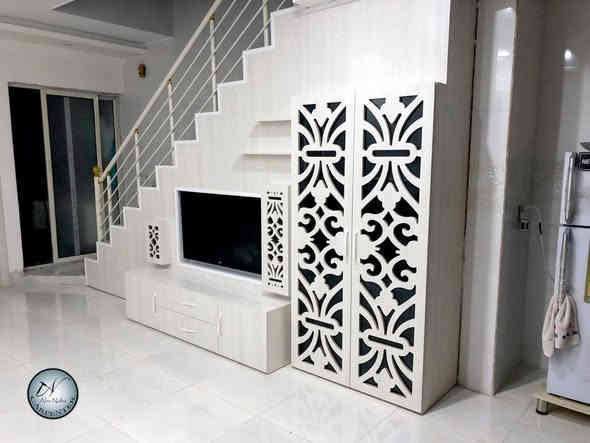 عندك فراغ تحت السلم ومحتار شتسوي بيه؟
خليها زاوية فنية، مكتبة، ، خزنه... ركن قهوه.. مخزن للشغلات الزايدة 

ويانه تصمّم وتنفّذ أفكارك بأحلى لمسة ديكور.
• شغل مرتب
• تصاميم عصرية
• دقة بالمواعيد 

اتصل بينا وخلي ديكور بيتك يبلّش من تحت الدرج
***********‪
***********‪
ابو نبأ النجار
العنوان اربيل الصناعه الجنوبيه شارع ١٠٠ خلف معارض السيارات أربيل
