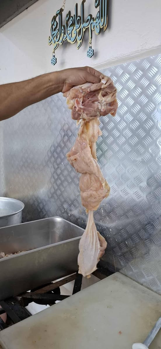 مطعم للبيع النجف شارع حنون ***********
