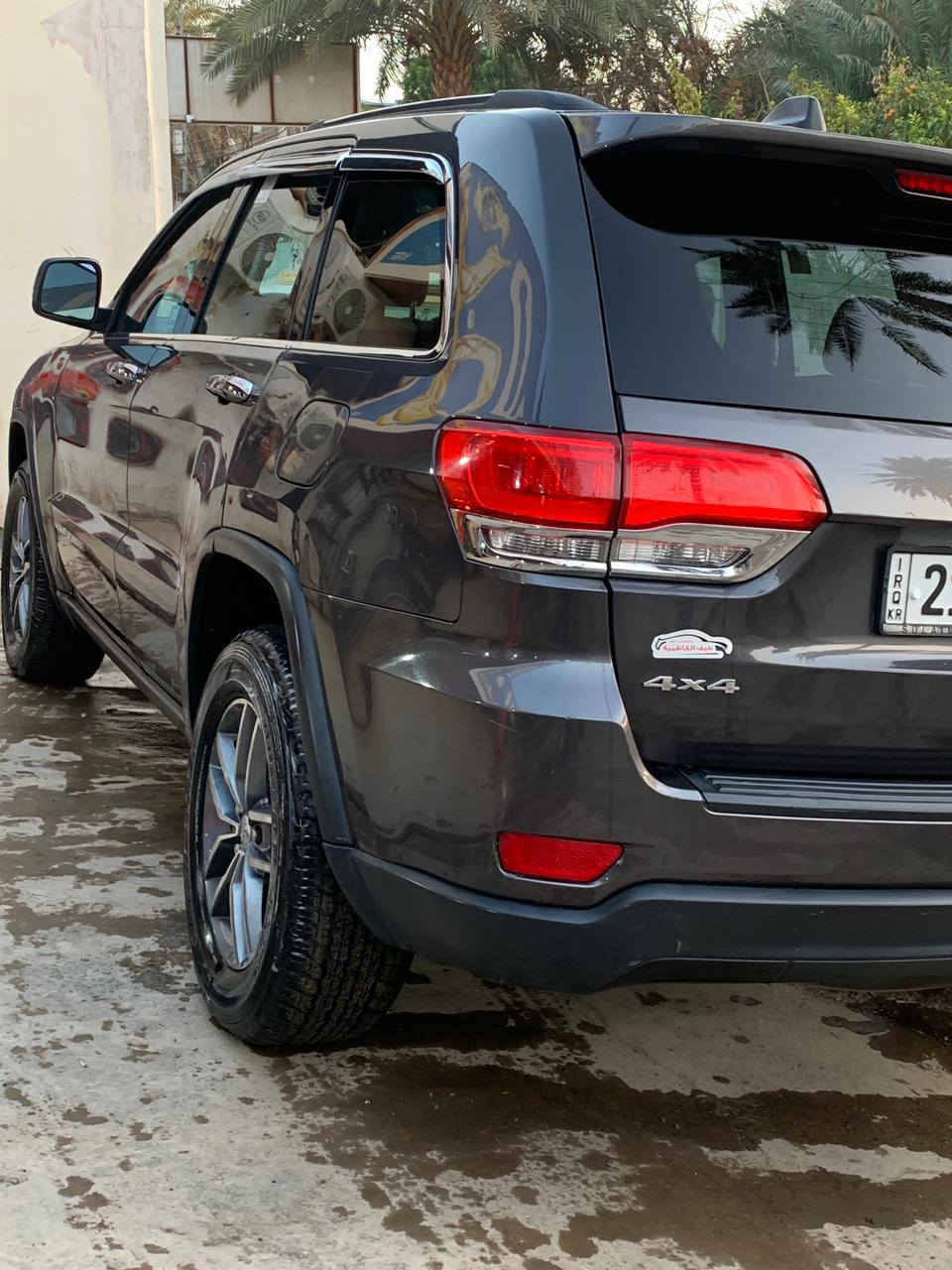 السلام عليكم جيب لاريدو 16امريكي كلين تايتل مواصفات لاريدو ماشية 100رقم سليمانية جديد بسمي شرط تحويل وكالة حاضر مكينة كير خير من الله حداديدية امامي خلفي على أيدي جدد مكان سيارة بغداد الكاضمية السعر 188رقم ***********
