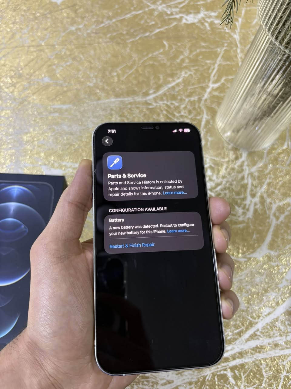 السلام عليكم
* ايفون 📲 12 برو ماكس

* لون ابيض 

* بطاريه🔋 100

* ذاكره 256 

* نموذج m 

*مبدل بطارية 

* السعر/ 500 الف  

* العنوان/ بغداد شارع فلسطين 

* للتوصل / ***********
