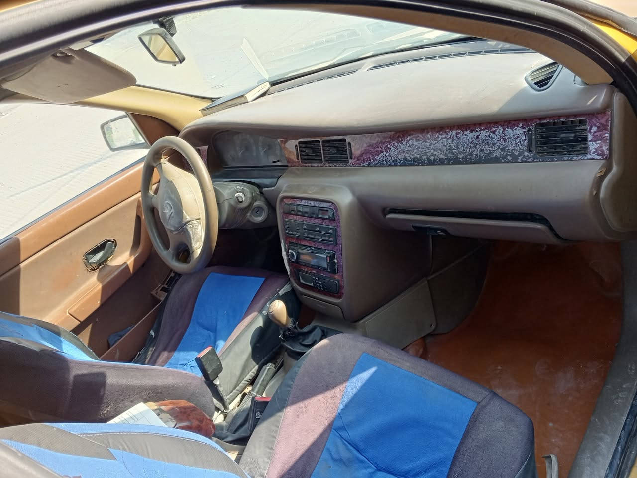 السلام عليكم..سمند ناطقة 2011 للبيع .. رقم واسط دولي.سنوية لل29 ..مصفرة هيئة وغرامات..مكينة بيها بخار قليل كير مكفول كهربائيات جاهزة السعر 18 العنوان  الصويرة  للاستفسار ***********
