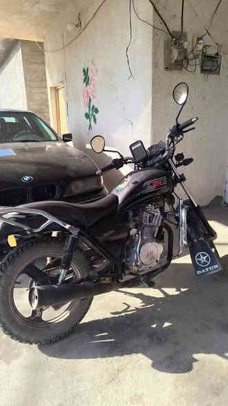 سلام عليكم
دراجه للبيع AH موديل 17 محرك 200 كفاله عامه 
أوراق كامله وبيه معاملة كمرك مدفوع وبي وصل تدفع رسوم الرقم وتستلم سنويه بسمك السعر 900 العنوان الدجيل 
الإتصال ***********
